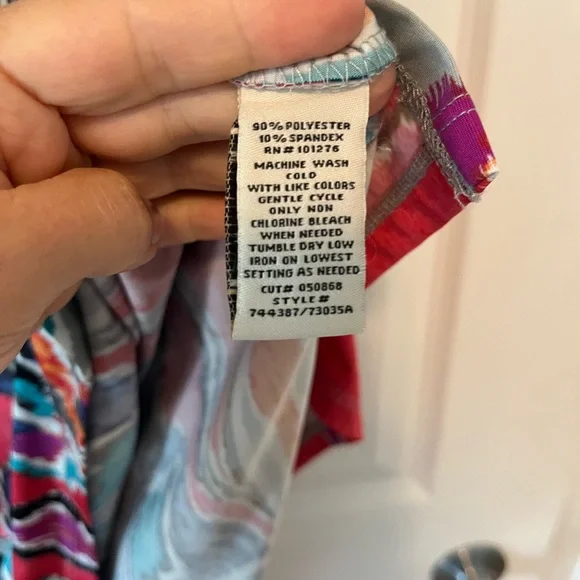 ECI Multicolor Abstract Tank Top - Picture 5 of 5